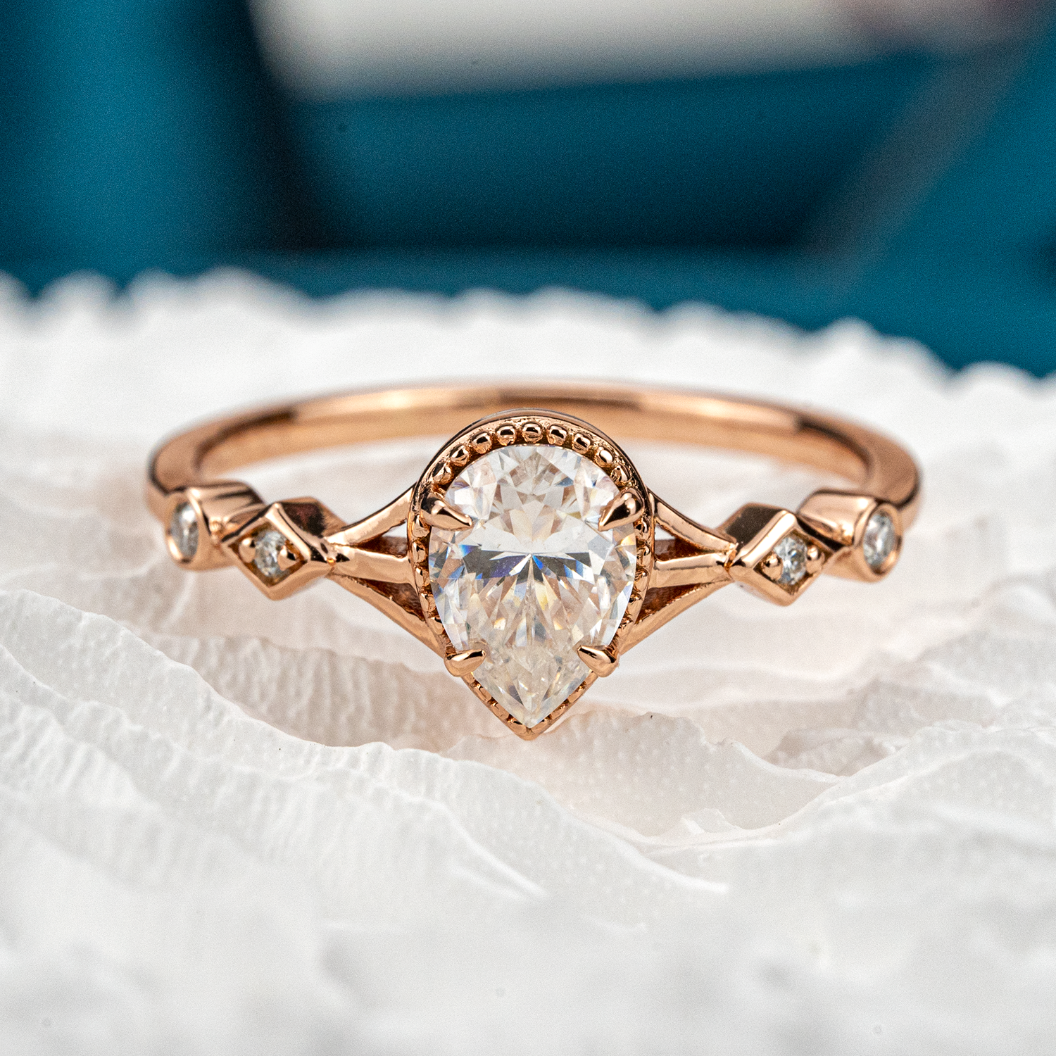 Classic Simple Style Moissanite Engagement Ring - Sophisticated Elegance