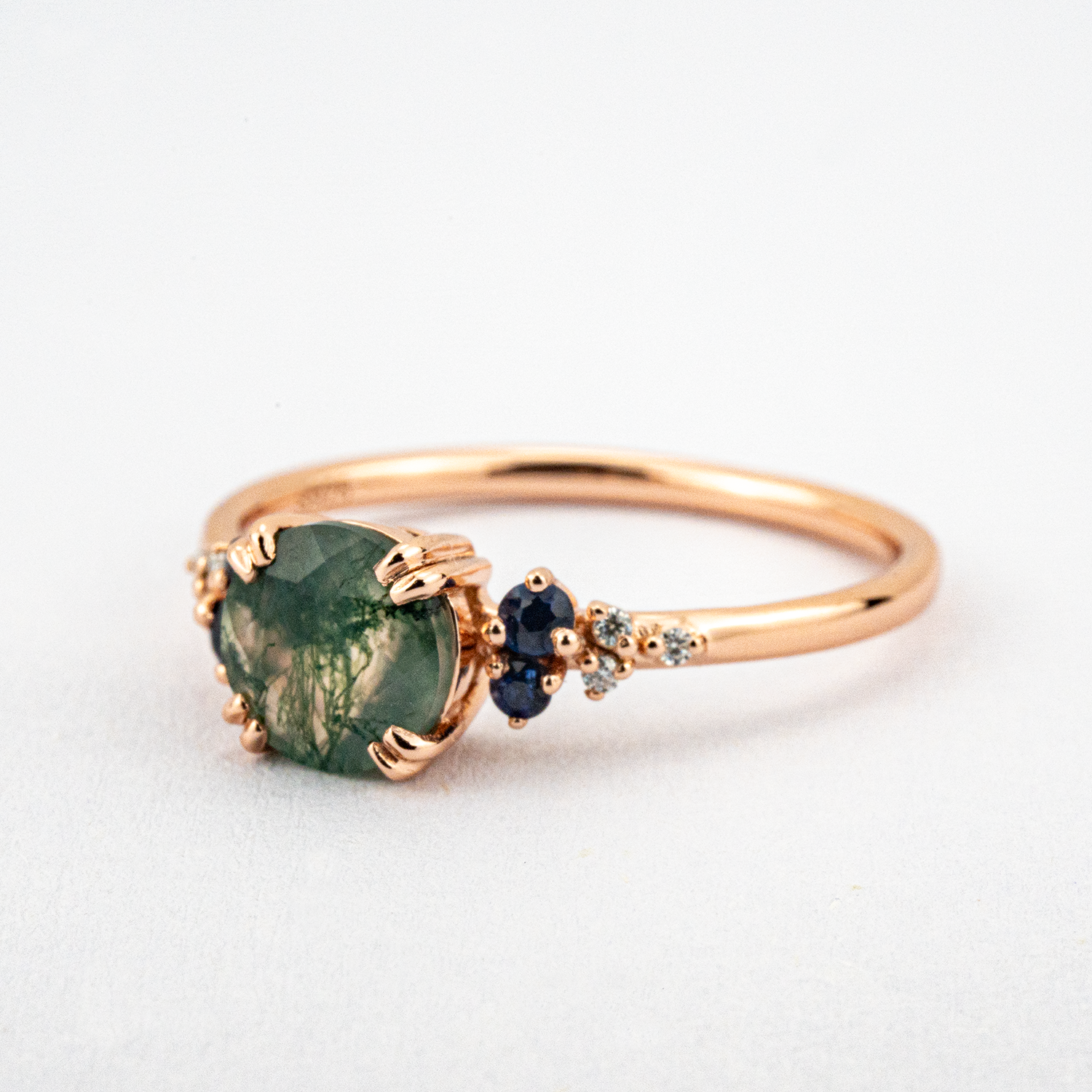 Round Moss Agate Ring with Sapphires, Classic Design, Rose gold rings - Elegant Jewelry for Women