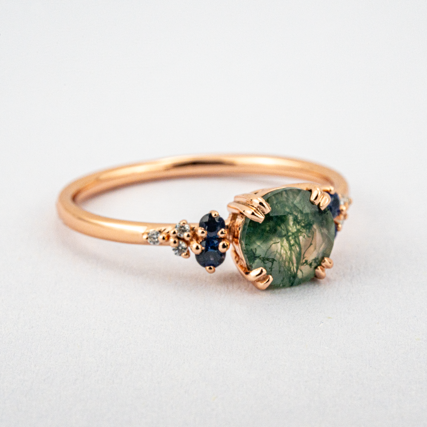 Round Moss Agate Ring with Sapphires, Classic Design, Rose gold rings - Elegant Jewelry for Women