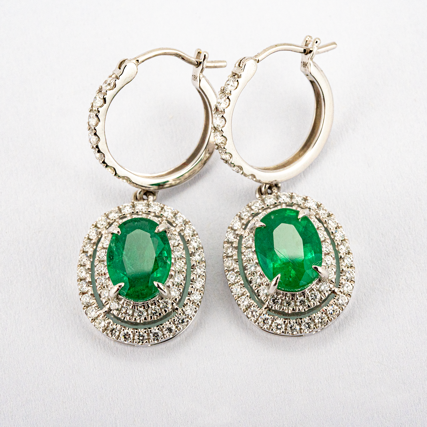 Exquisite emerald earrings, pendant and ring set for the ultimate luxury statement