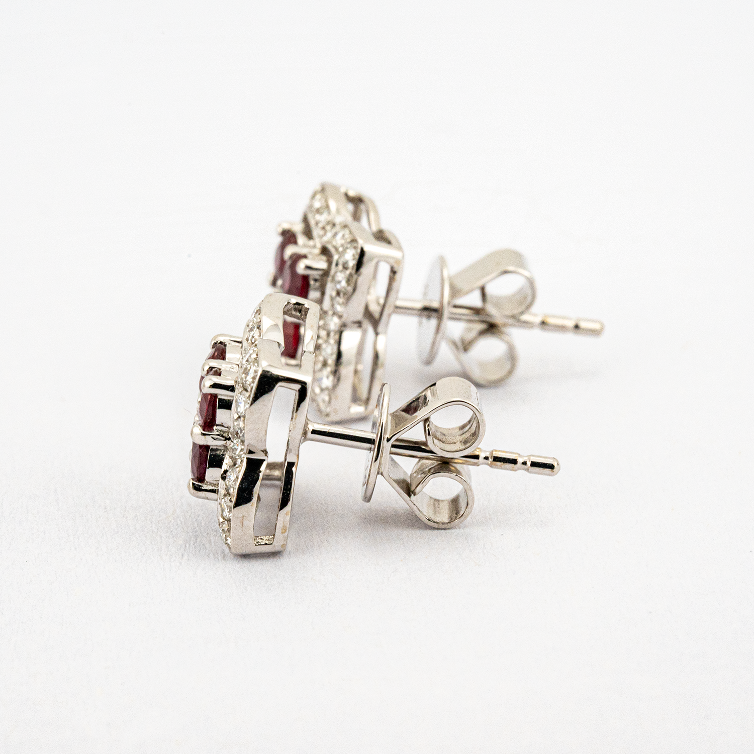 Stunning Ruby Earrings in White Gold - Dazzling Gemstone Jewelry
