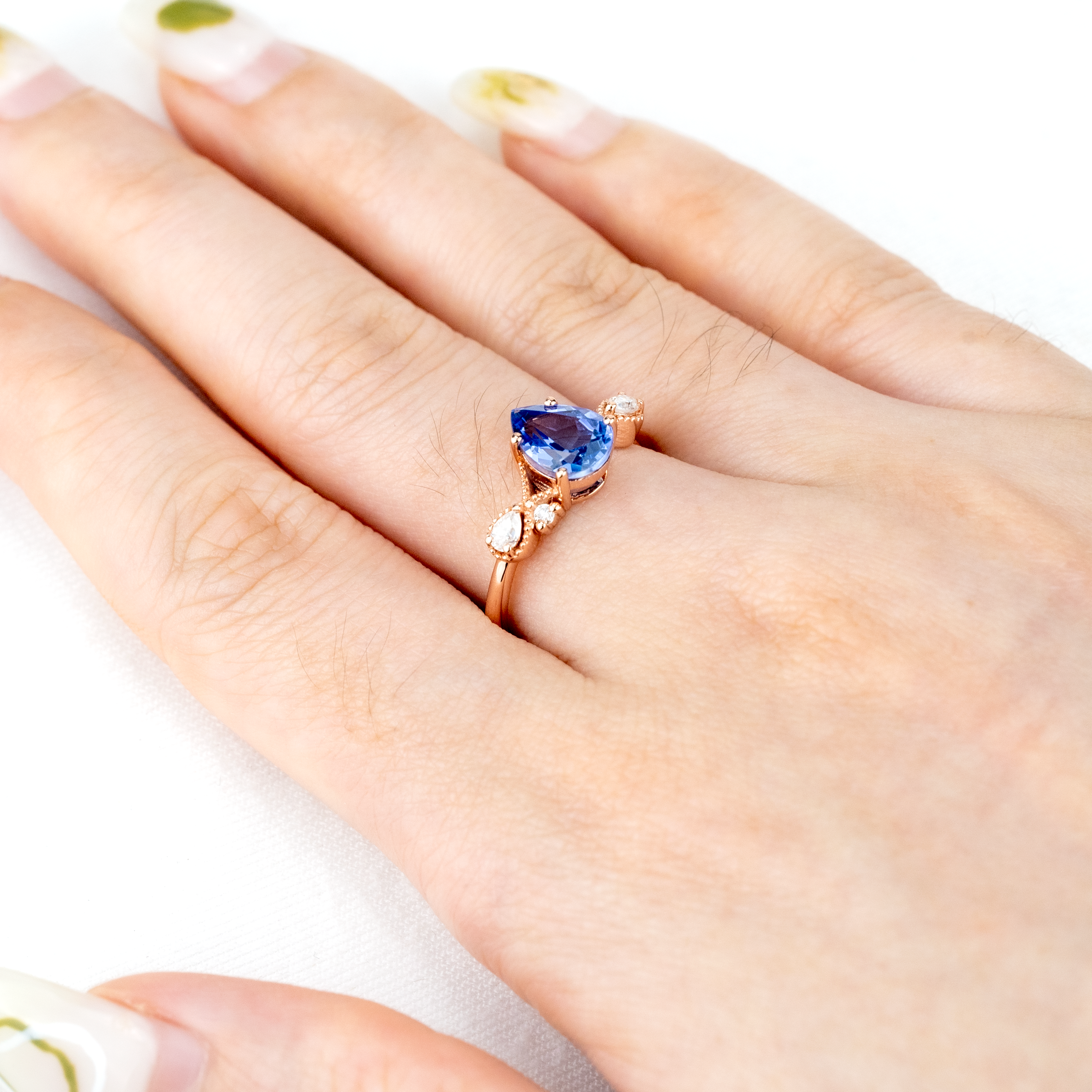 Pear Lab Sapphire Gold Ring With Moissnaite.