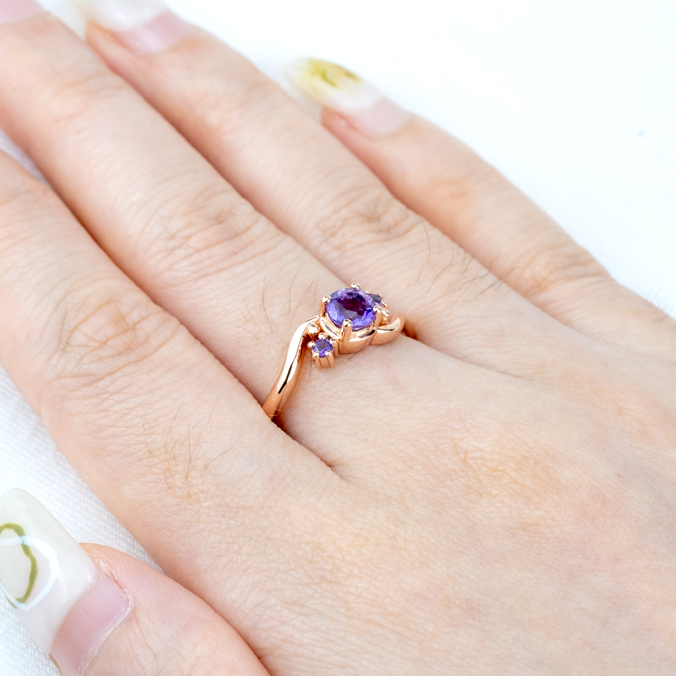 Round Amethyst Gold Ring.