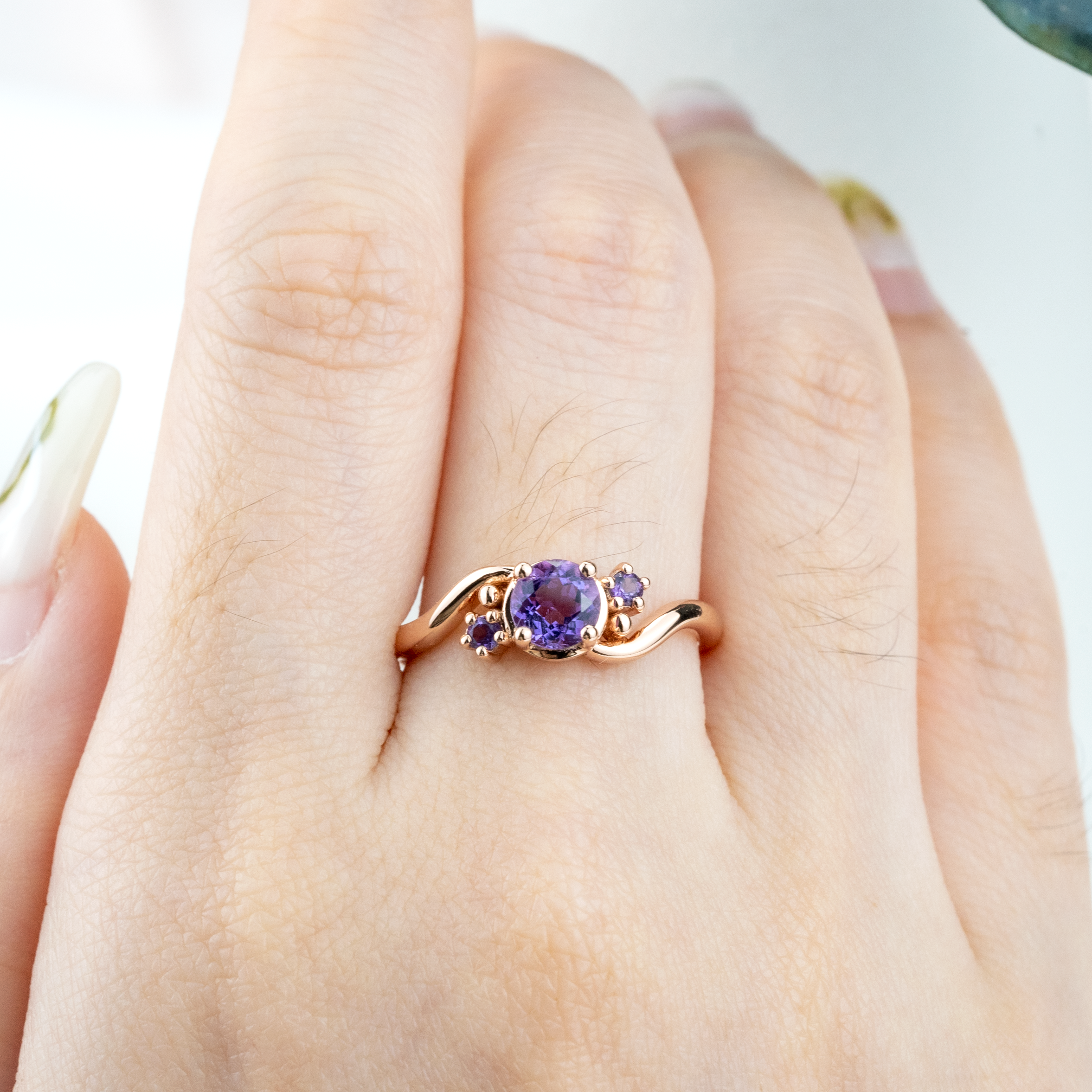 Round Amethyst Gold Ring.