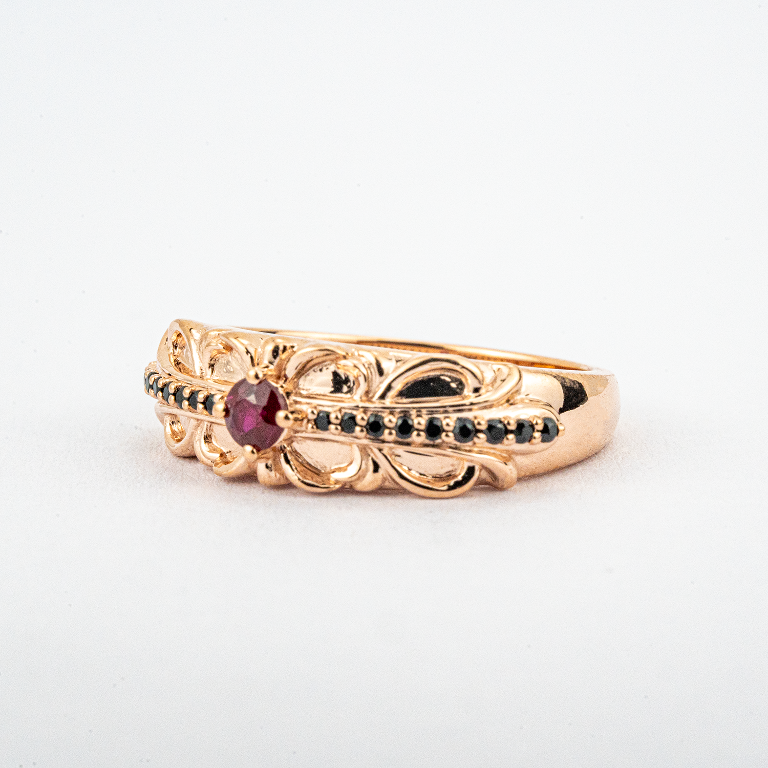 ELEVA - Vintage Round Garnet Rose Gold Engagement Band Handmade Gold Ring
