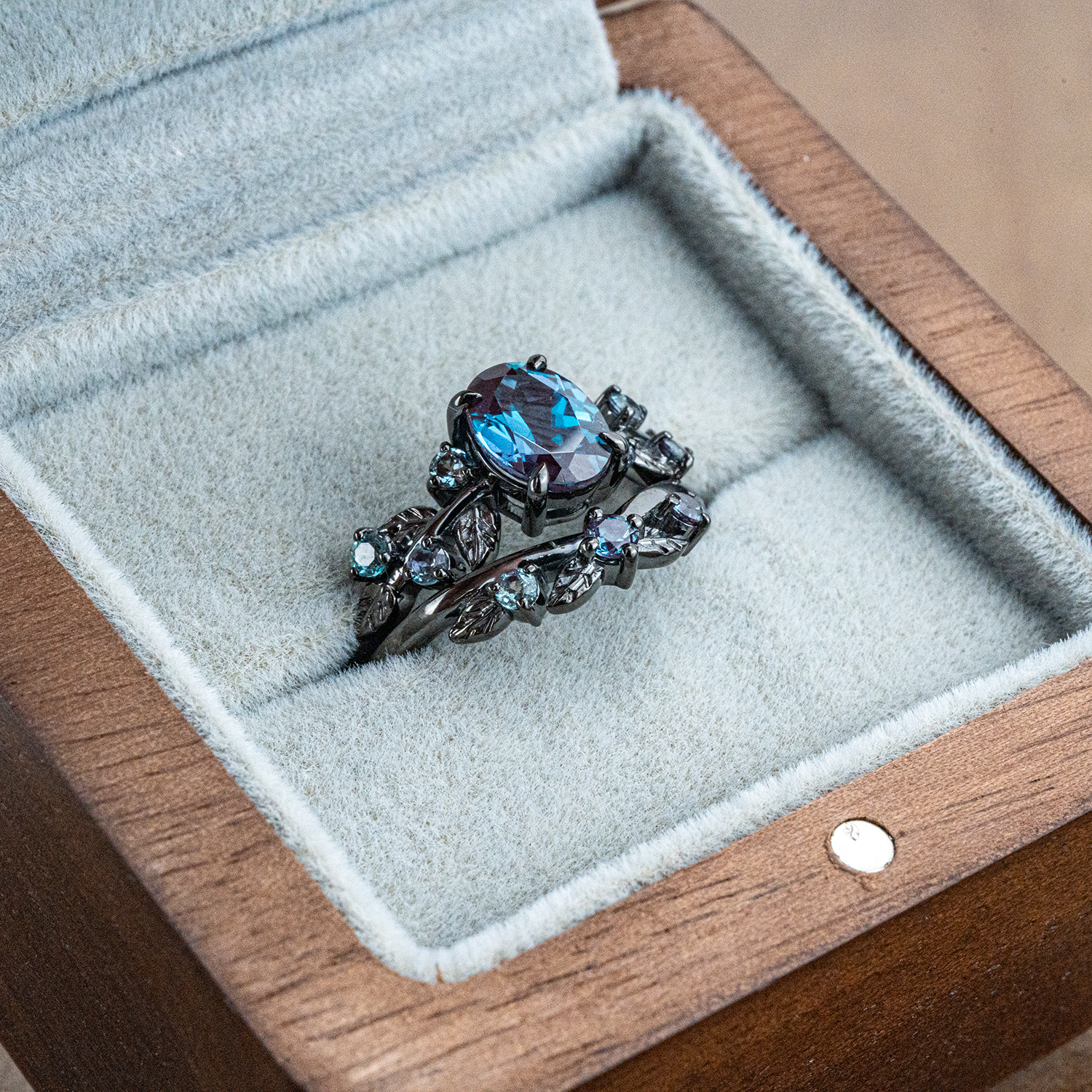 ELEVA - Oval Cultivated Alexandrite Black Gold Leaf Ring Set Black Gold Engagement