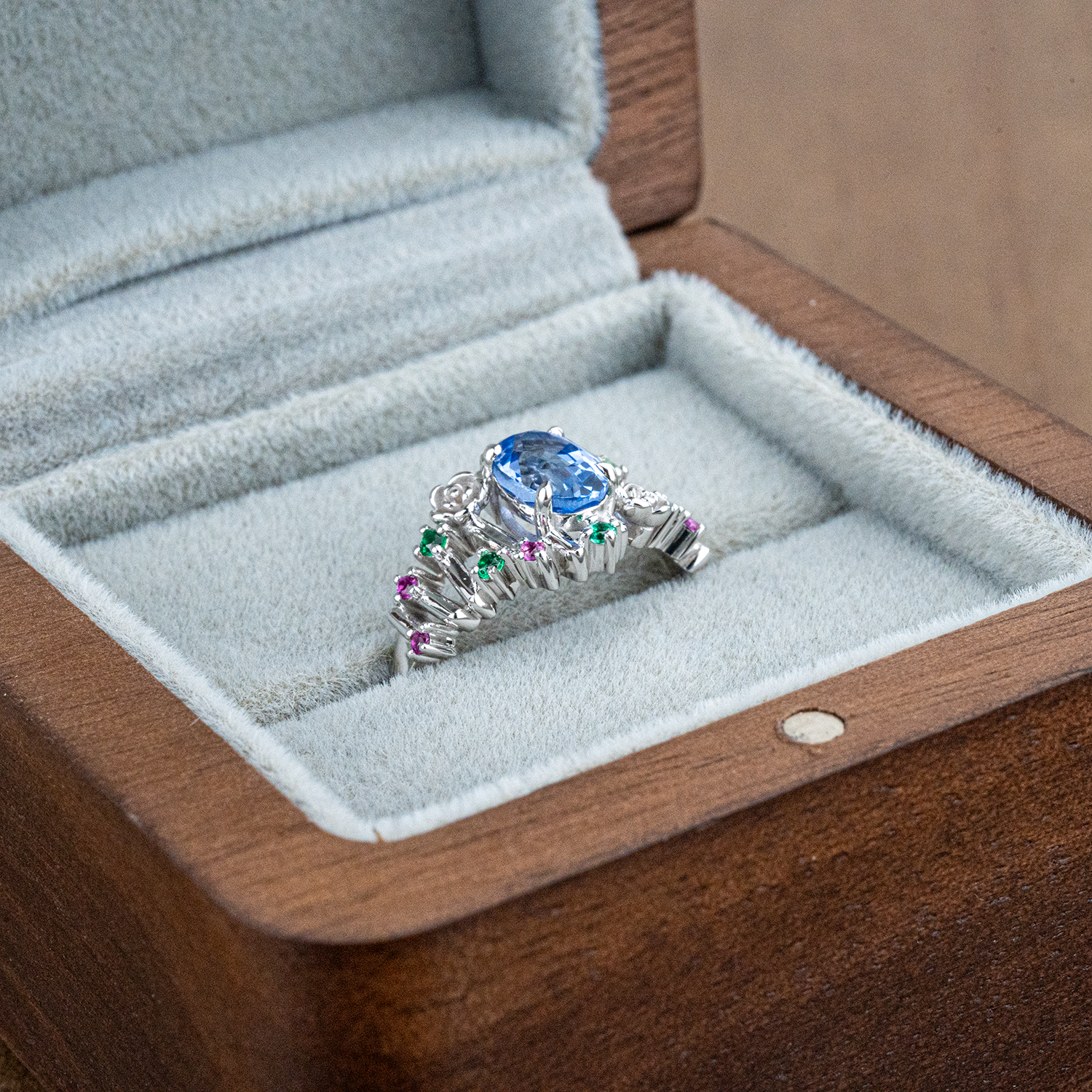 ELEVA - Irregular Oval Lab Sapphire White Gold Personalized Ring Unique Engagement Ring