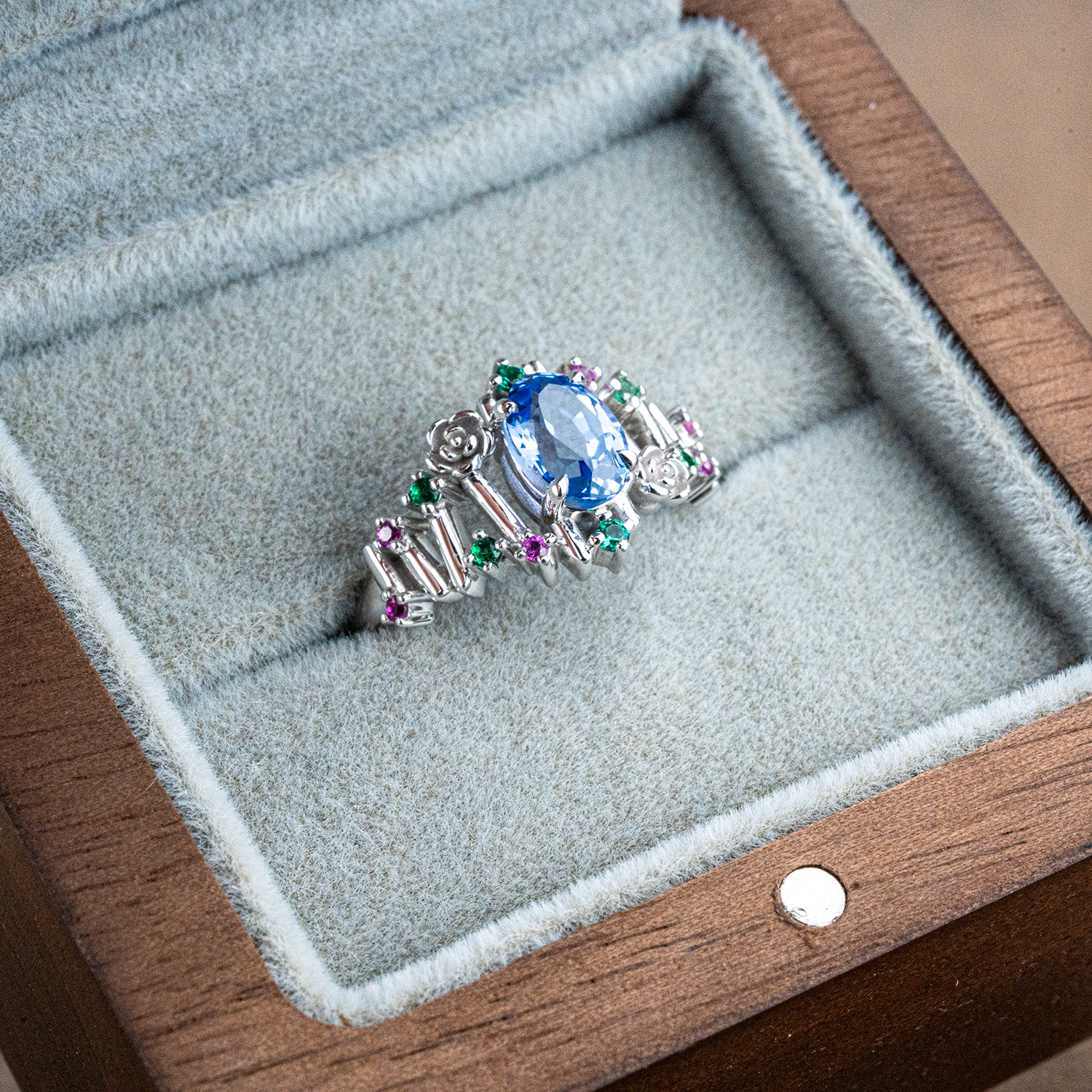 ELEVA - Irregular Oval Lab Sapphire White Gold Personalized Ring Unique Engagement Ring