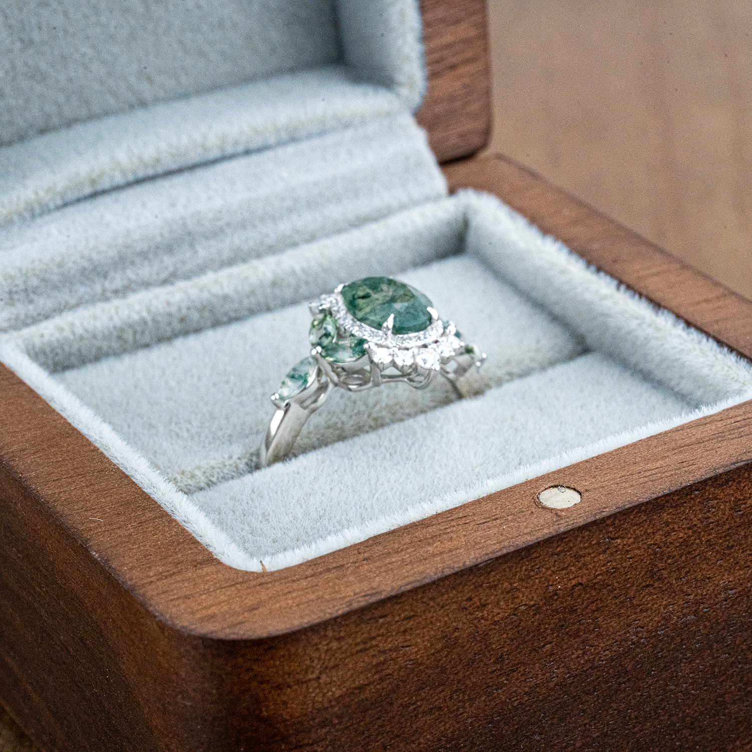 PETALIS - Oval Moss Agate & Moissanite White Gold Ring Floral White Gold Ring