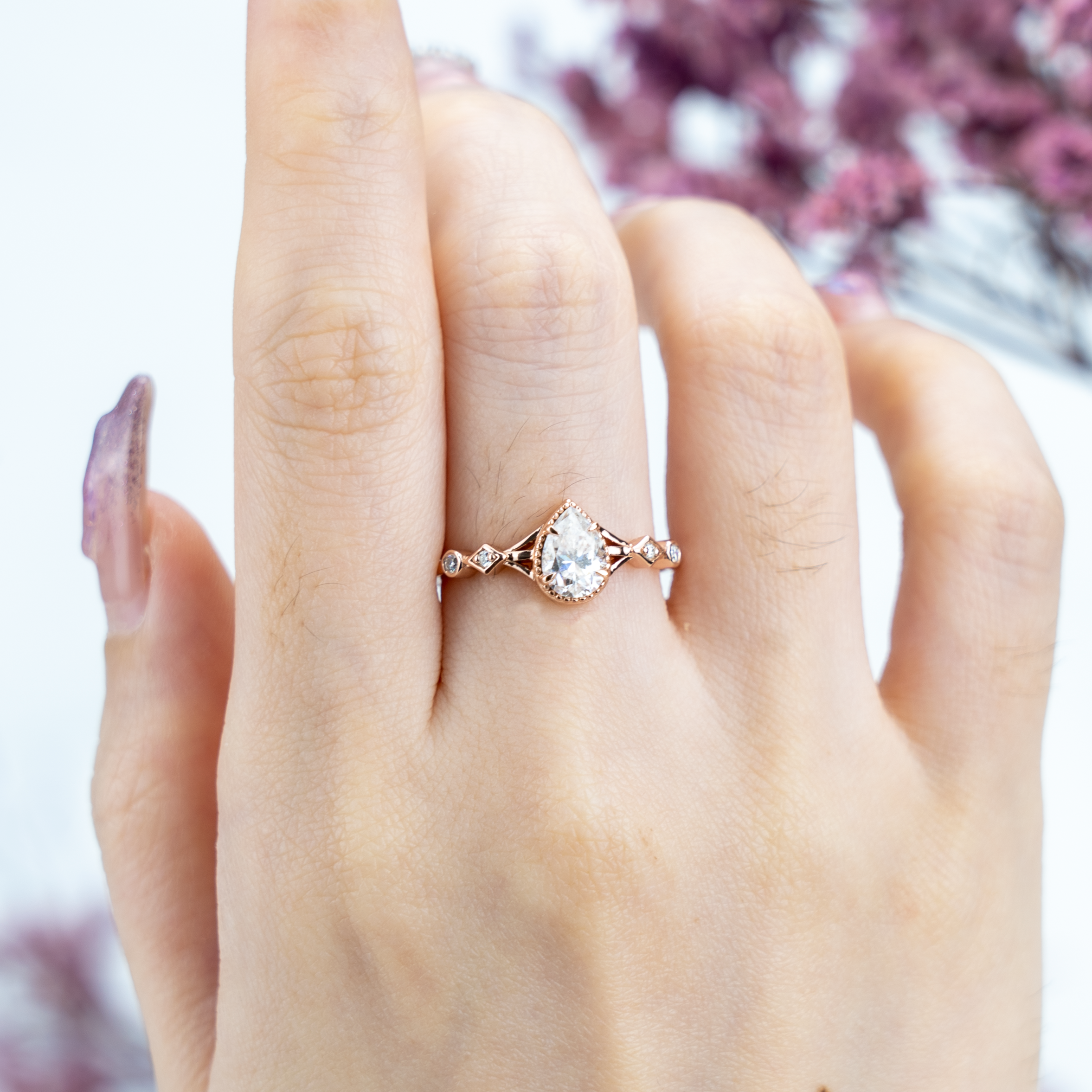 Classic Simple Style Moissanite Engagement Ring - Sophisticated Elegance