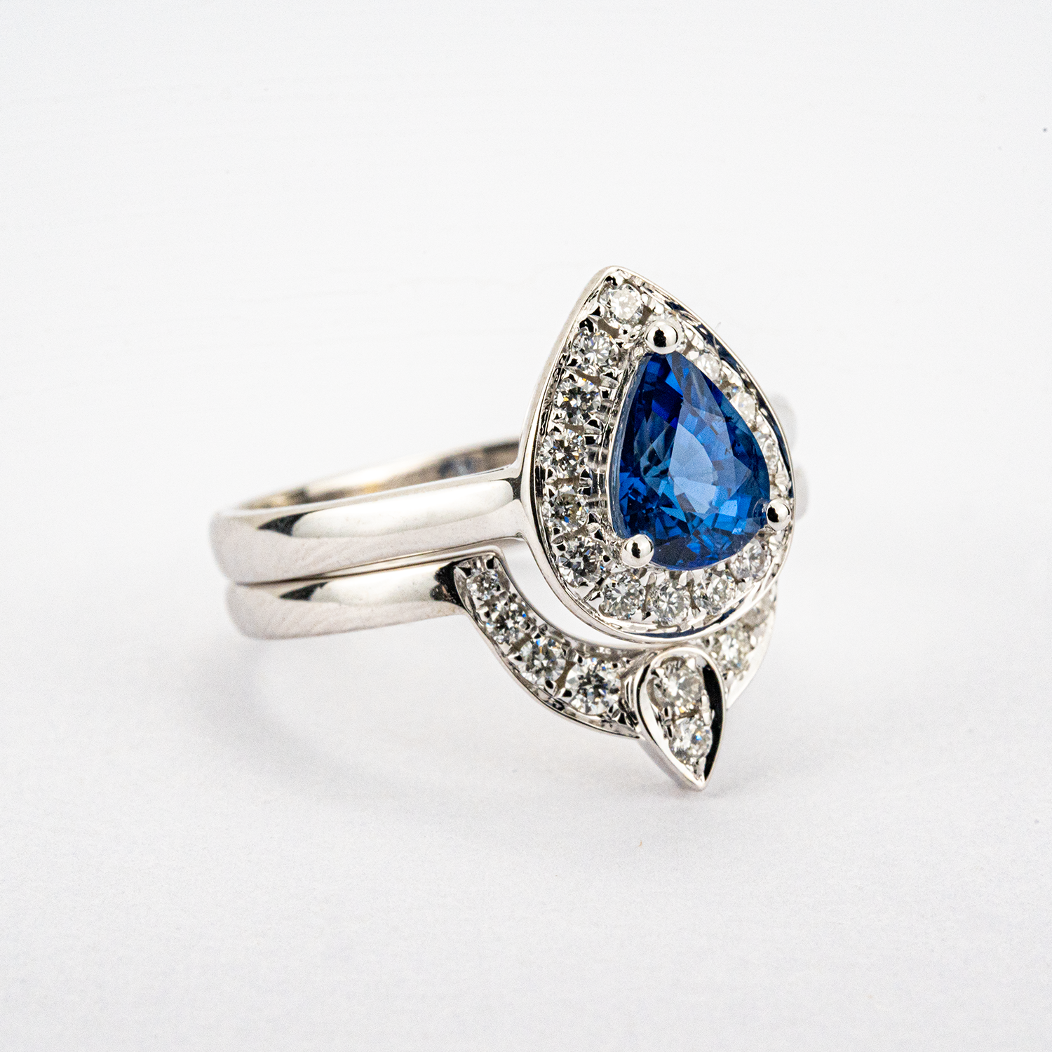 Luxury Teardrop Sapphire Diamond Ring Engagement White Gold Ring Set