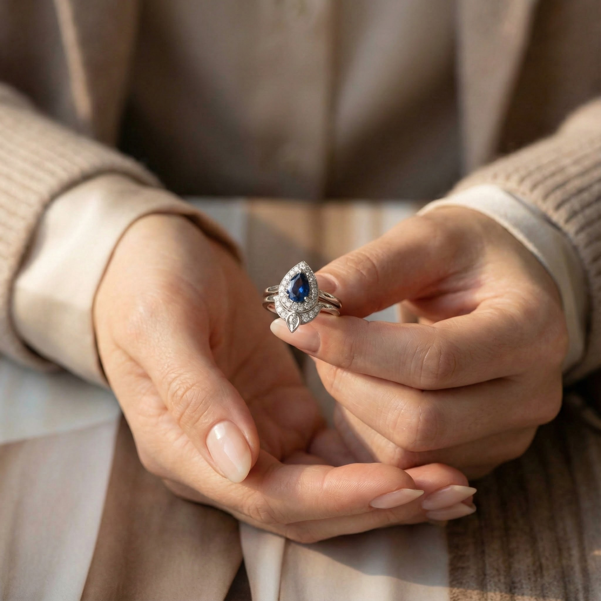 Luxury Teardrop Sapphire Diamond Ring Engagement White Gold Ring Set