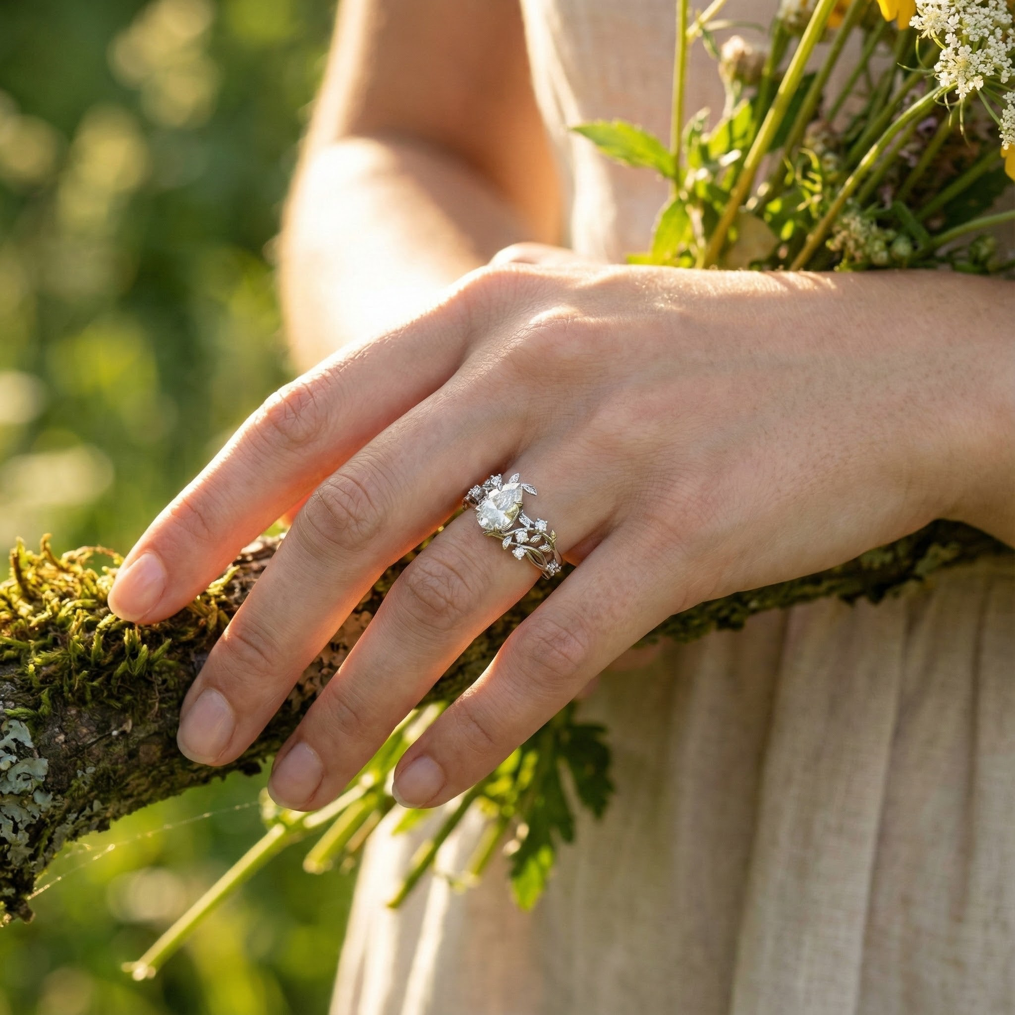 Elegant White Gold Leaf Ring with Nature Inspired Design, perfect for luxury outings.