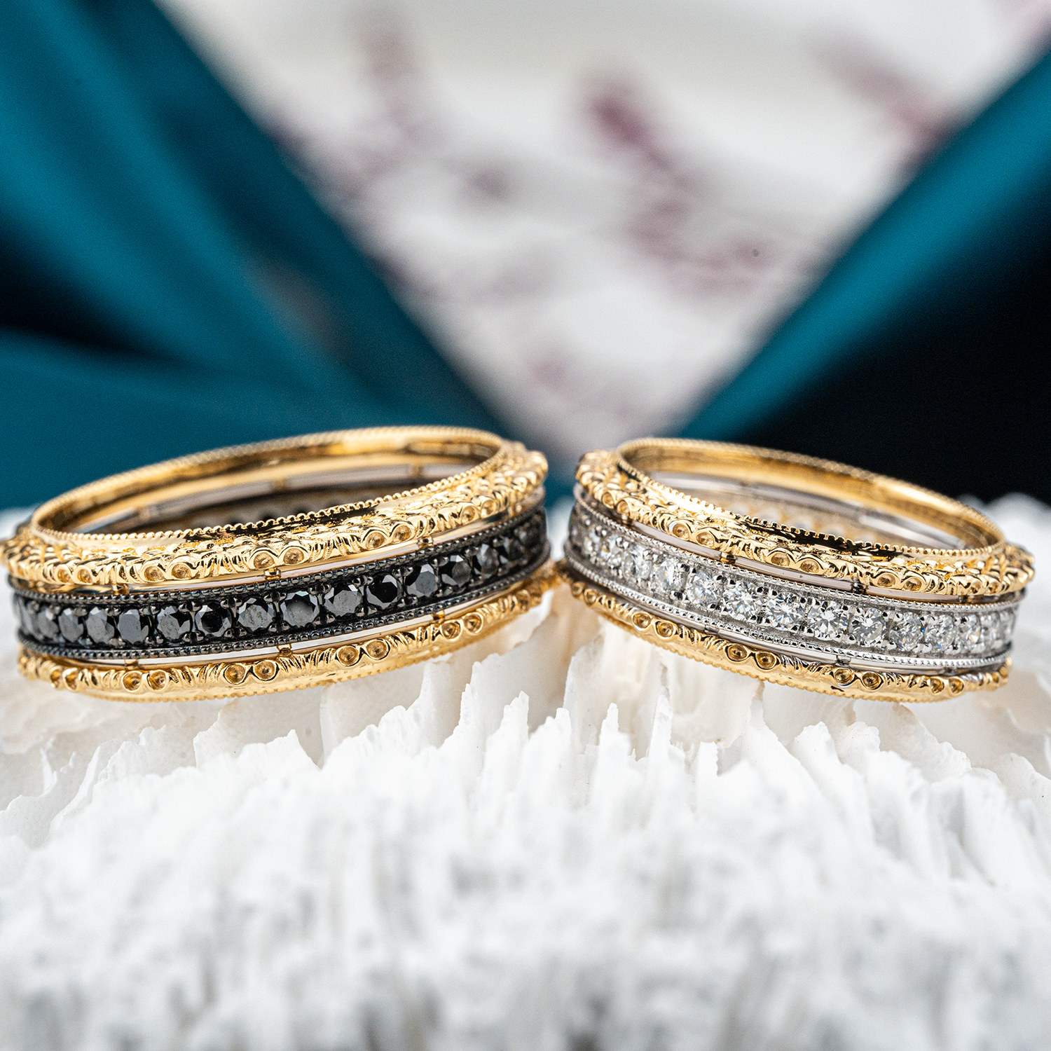 Luxurious Diamond Couple Rings, Combination of Black Diamonds and White Diamonds