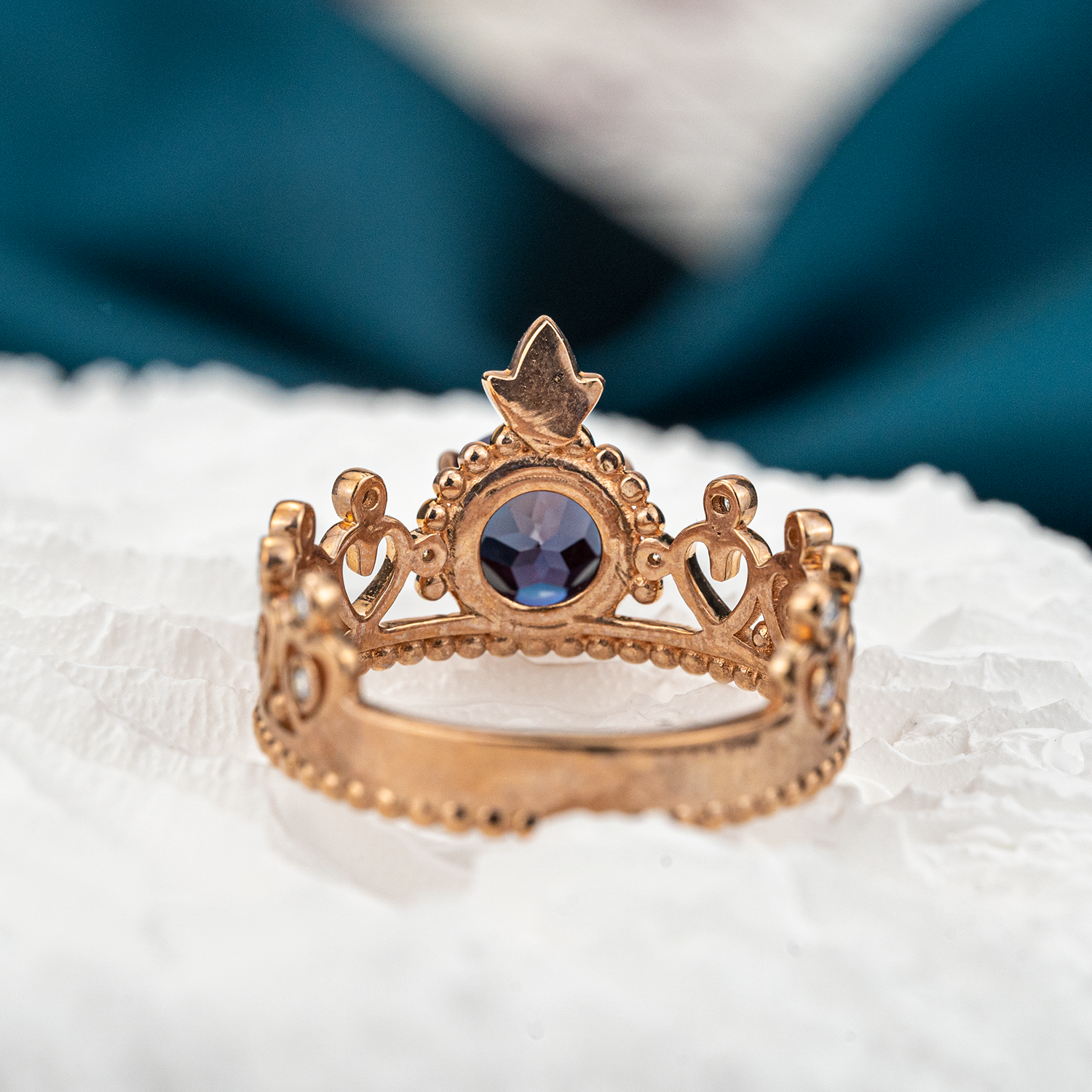 Exquisite Alexandrite gemstone set in a Crown Ring - perfect for special occasions