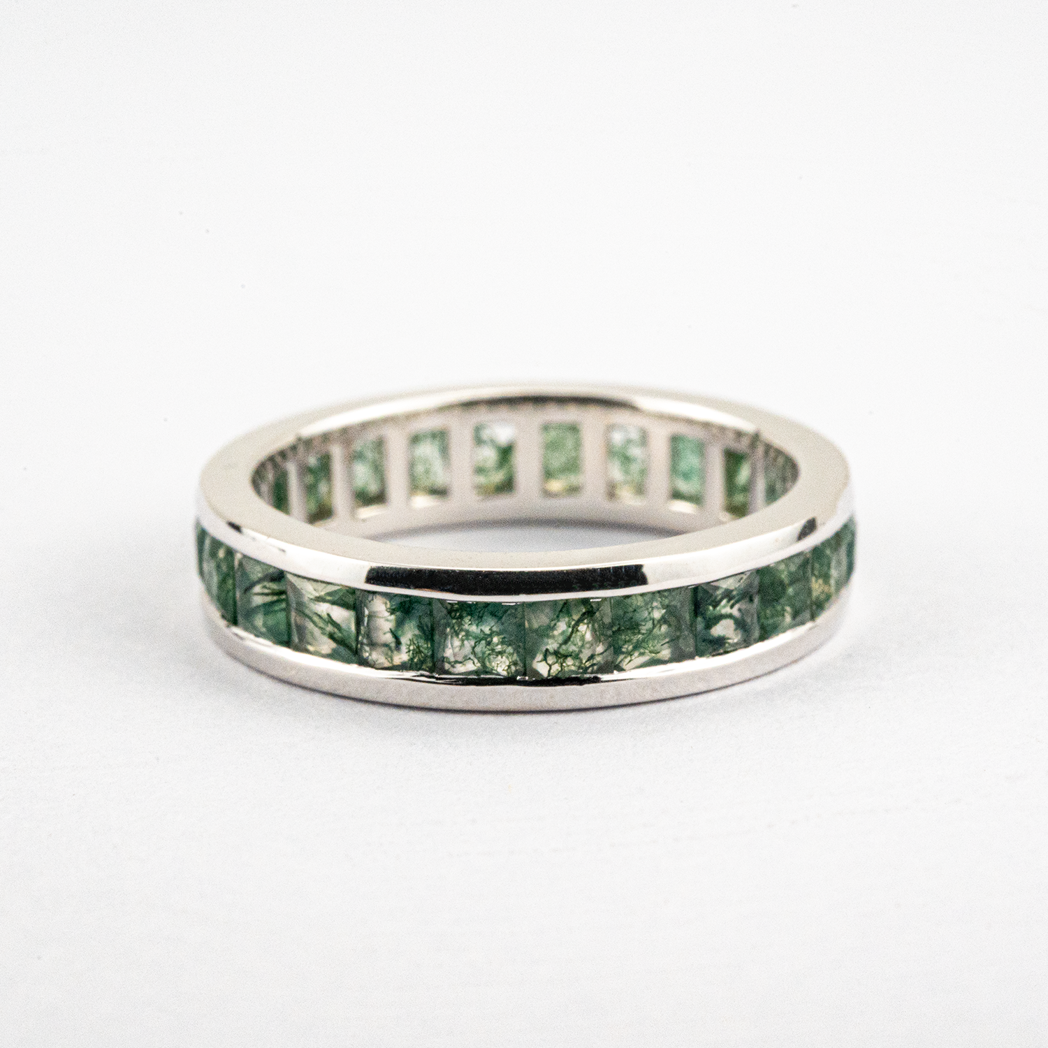 Classic Moss Agate Elegant White Gold Band