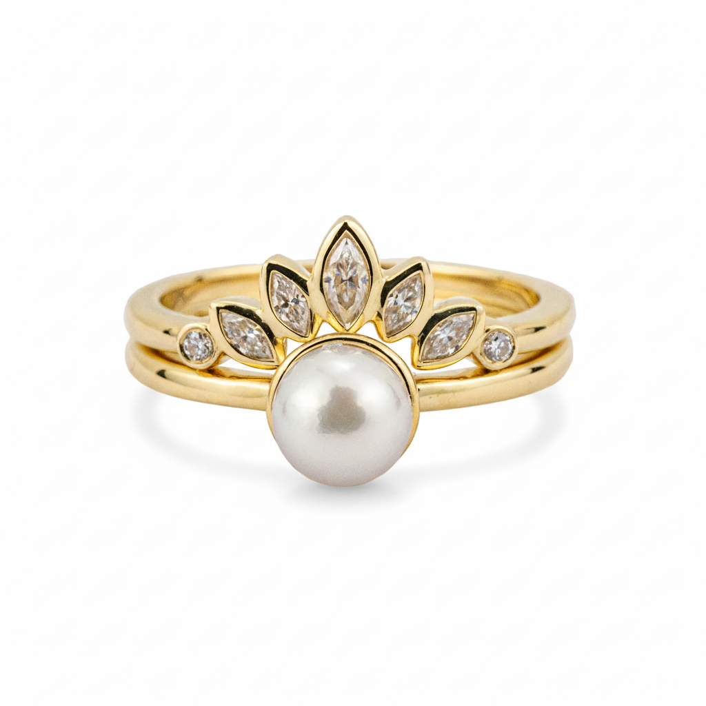 Front view of Pear Pearl Ring Set in Gold