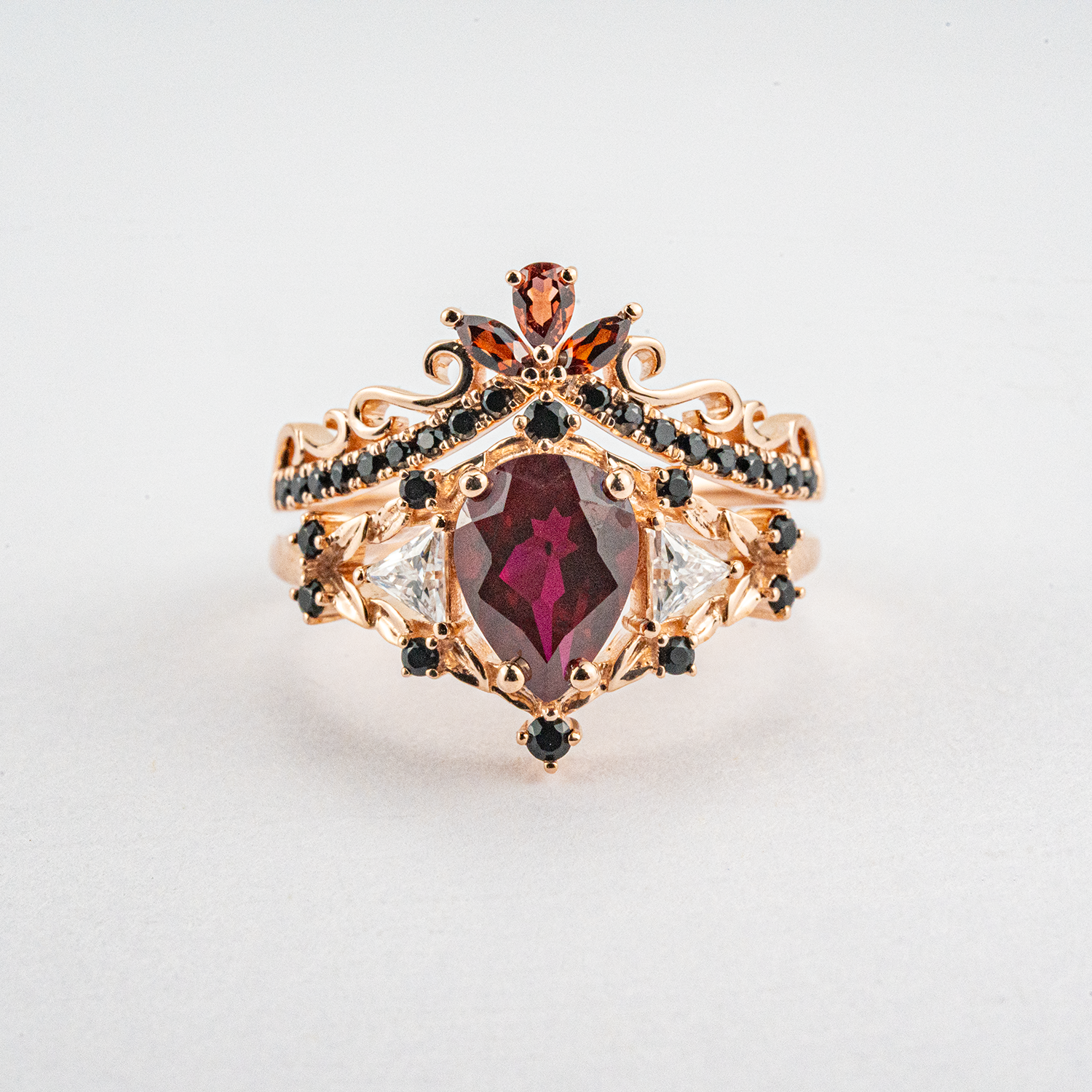 Three-Stone Unique Pear Shaped Garnet Rose Gold Ring Set with Moissanite&Black Onyx Engagement Ring Set