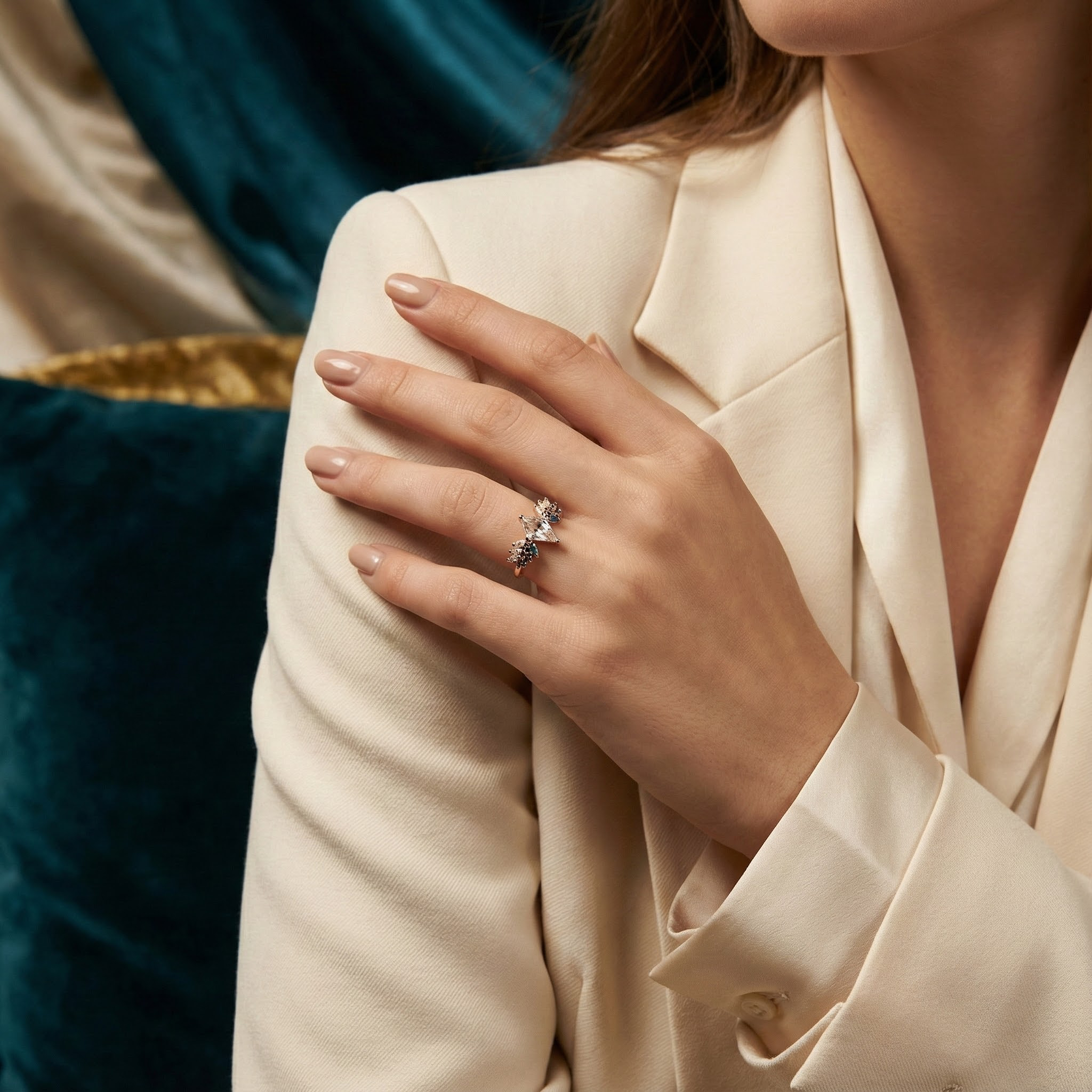 Personalized Kite Shape Moissanite Two-tone Wings Rose Gold Ring Special Engagement Ring